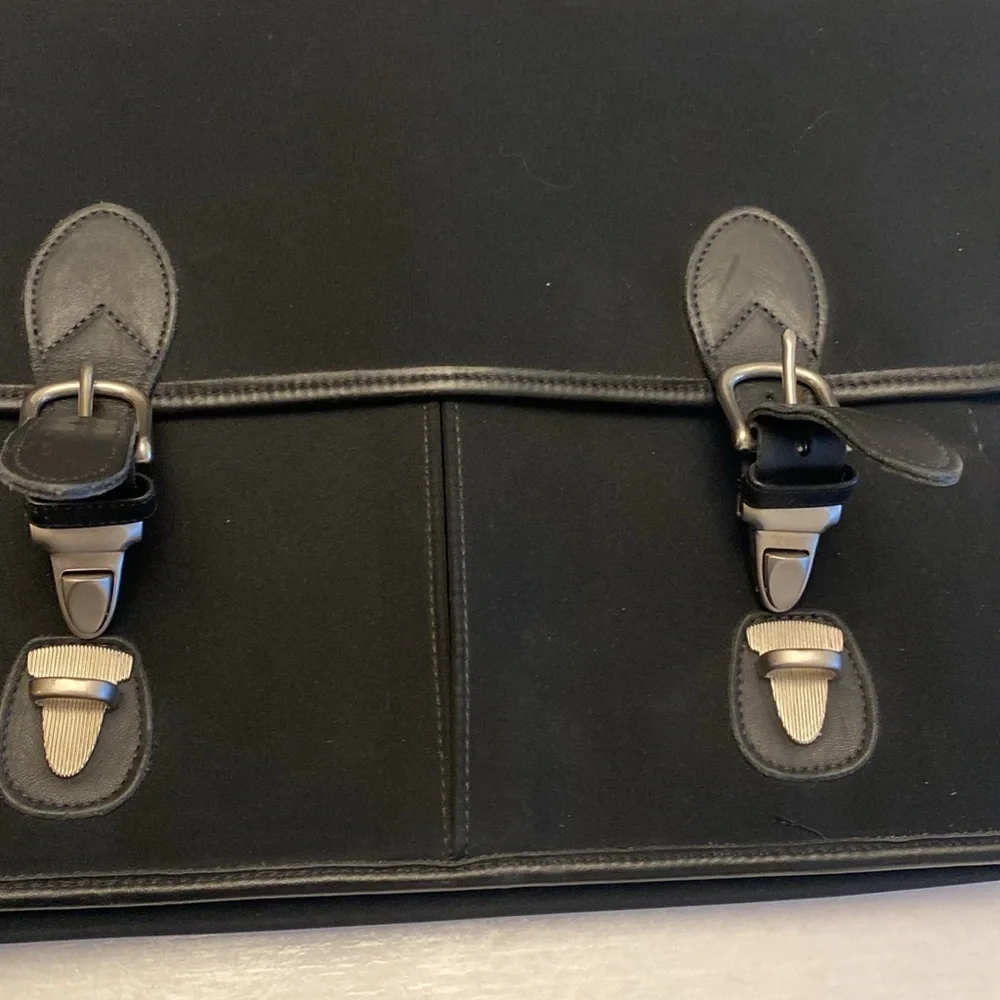 Schlesinger Elegant Black Leather Men's Bag
